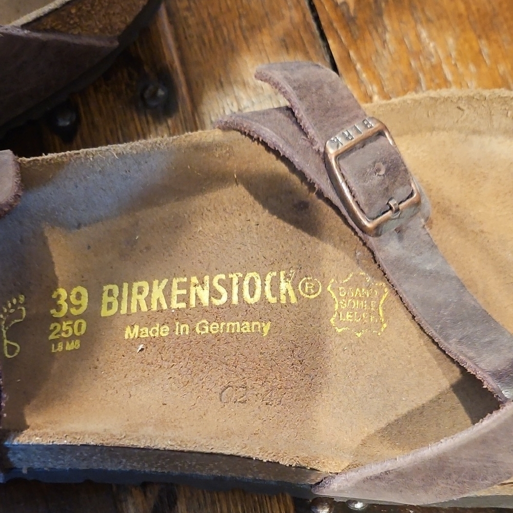 Birkenstock Women's Tan Strappy Sandals - Picture 4 of 4